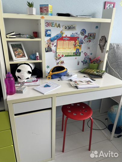 Детский письменный стол и шкаф IKEA стул офисный