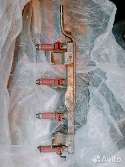 Топливная рампа, форсунки Mazda 3 bk