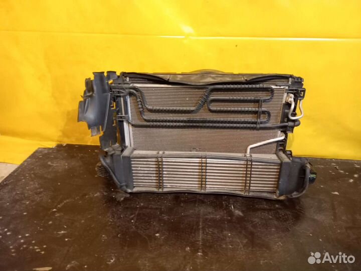 Mersedes W204 кассета радиатора