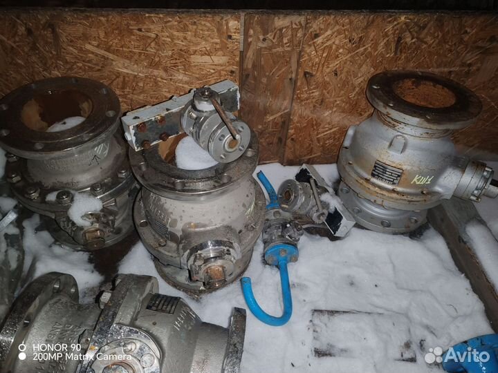 Продам кран шаровой