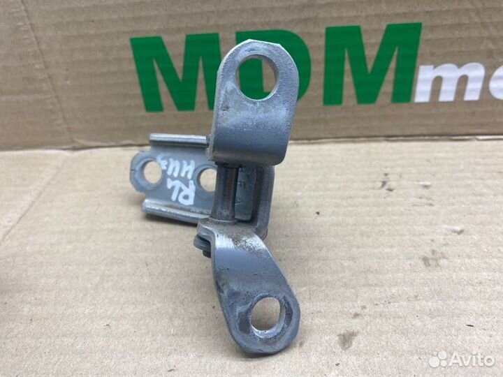 Петля двери задняя левая Honda Civic 4D 2006-2012