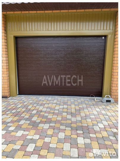 Секционные ворота для гаража