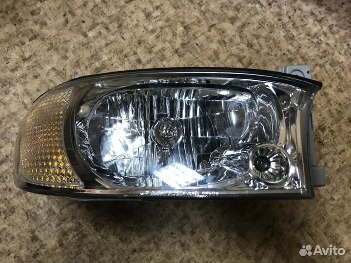 Фара передняя правая kia spectra sd новая 1шт