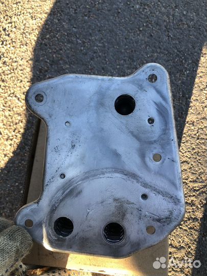 Радиатор масляный Mercedes-Benz