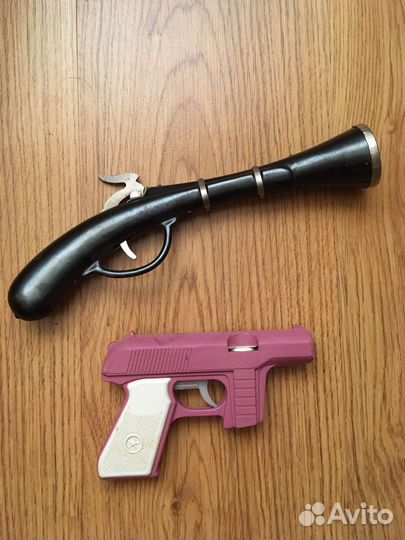 Пистолеты советские (игрушки)