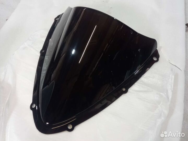 Стекло ветровое Suzuki gsxr 600/750 08-10