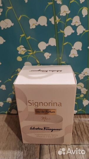 Signorina Salvatore Ferragamo оригинал