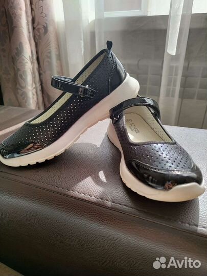 Туфли для девочки новые