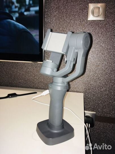 Cтабилизатор для смартфона DJI Osmo Mobile 2