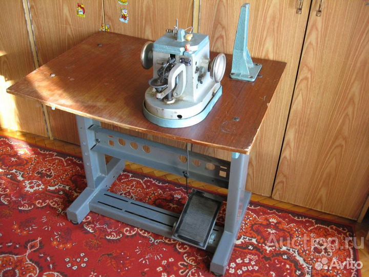 Скорняжная швейная машина