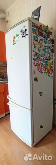 Холодильник двухкамерный бу