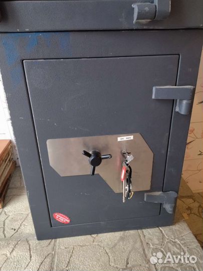 Взломостойкий сейф Valberg форт 67 KL