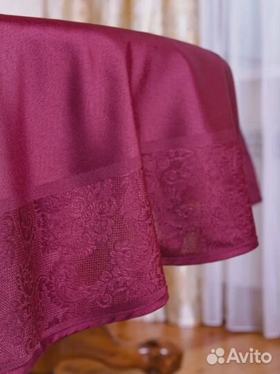 Бордовая овальная тканевая скатерть, 140x180 см