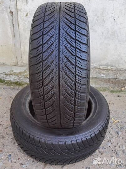 Goodyear UltraGrip Performance 225/55 R17 97H