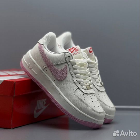 Кроссовки женские Nike