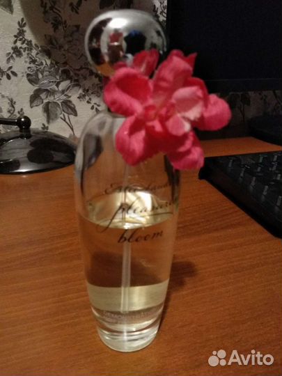 Туалетная вода estee lauder pleasure bloom