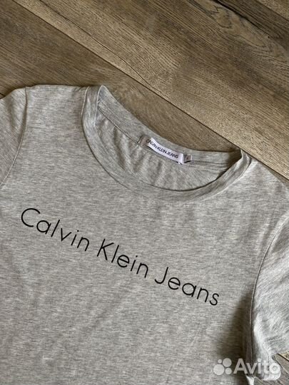 Calvin klein футболка оригинао