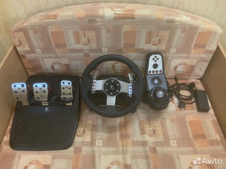 Руль logitech g27 в отличном состоянии