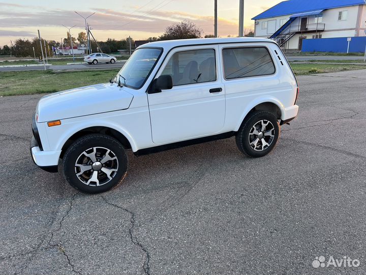 LADA 4x4 (Нива) 1.7 МТ, 2015, 173 000 км