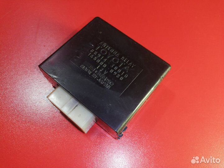 Блок управления антенной Toyota Hilux Surf LN130G