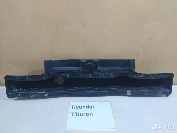 Усилитель заднего бампера Hyundai Tiburon, 2007г