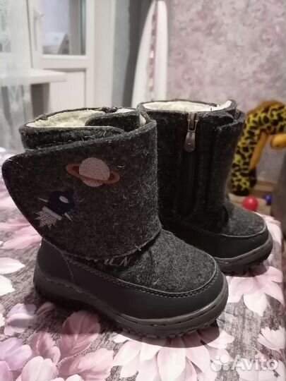 Ботинки демисезонные и валенки