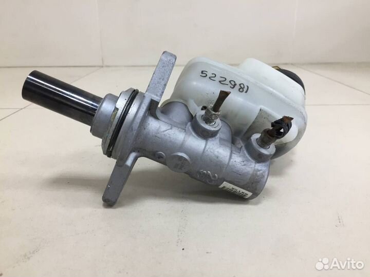 Б/У Цилиндр тормозной главный 4720142381 toyota