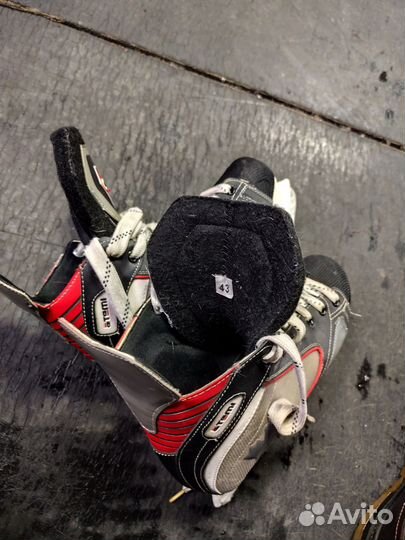 Коньки хоккейные 43 размер