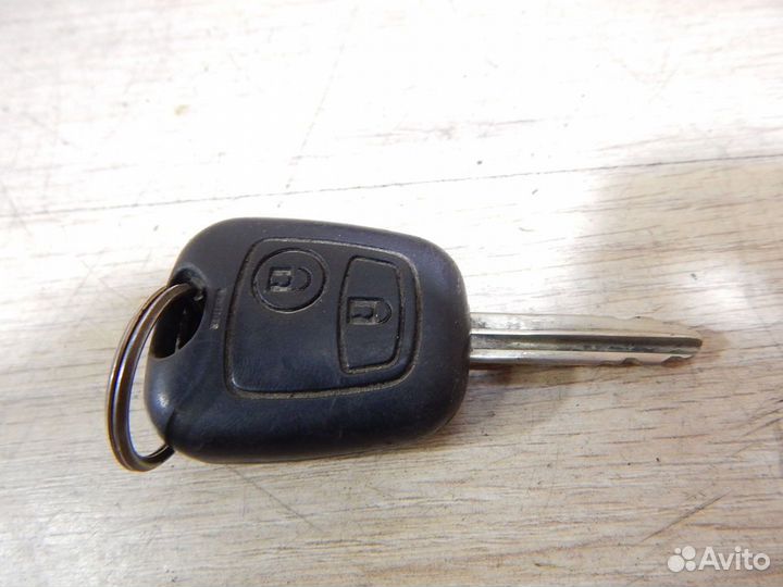 Замок зажигания Peugeot Partner