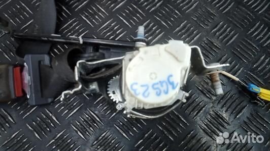 Ремень безопасности с пиропатроном сиденья переднего dodge nitro (3GS23IM01)