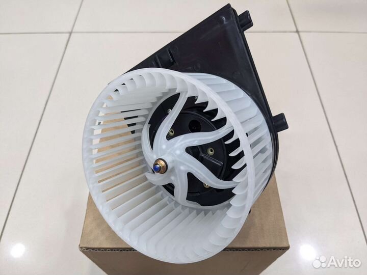 Мотор отопителя VAG