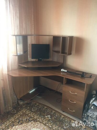 Компьютерный стол