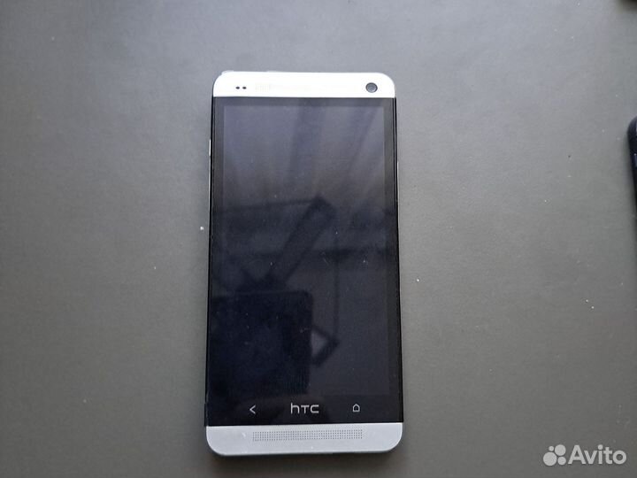 HTC One Dual Sim, 2/32 ГБ