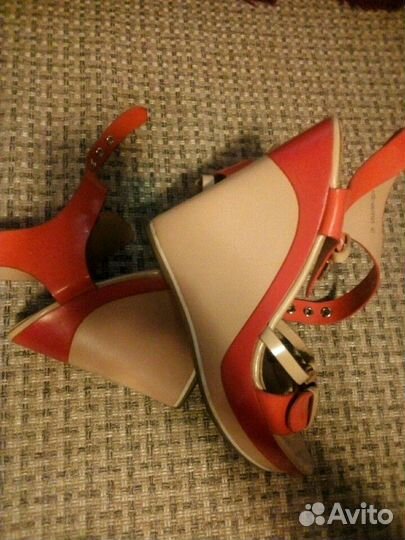 Летние босоножки