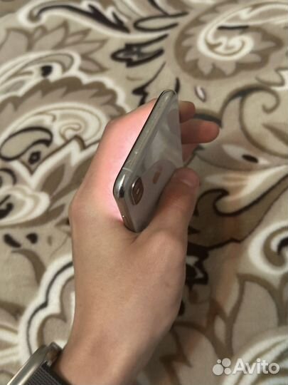 iPhone Xs, 64 ГБ