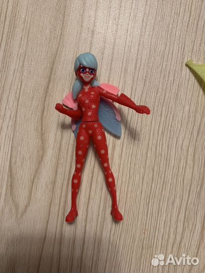 Леди баг и супер кот киндер макси