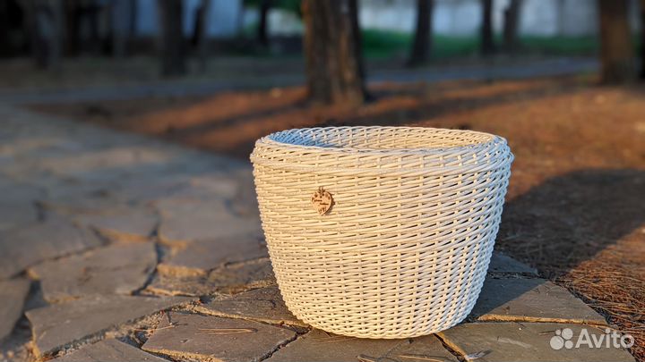 Кашпо из полиротанга для цветов