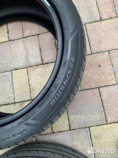 Prinx HiRace HZ1 225/45 R18 95W