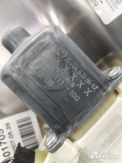 Стеклоподъемник задней левой двери MB W 204