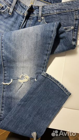 Новые джинсы Levis 711