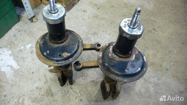 Передние стойки ваз 2114