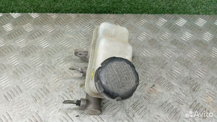 Главный тормозной цилиндр Hyundai Equus