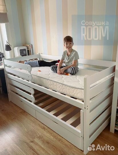 Детская кровать с ящиками