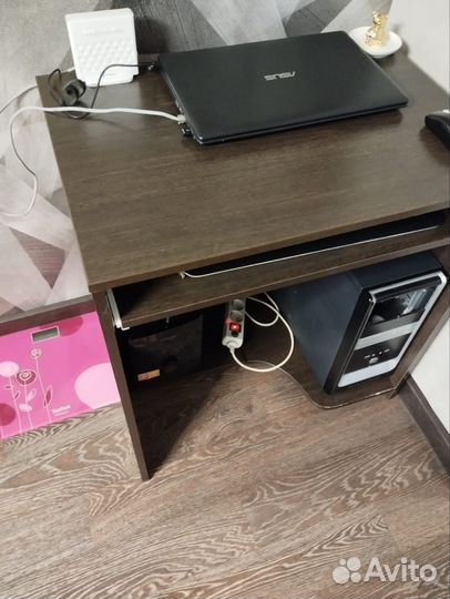 Компьютерный столик