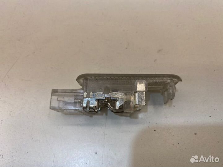 Плафон подсветки салона Audi A6 C6 2.0 2008