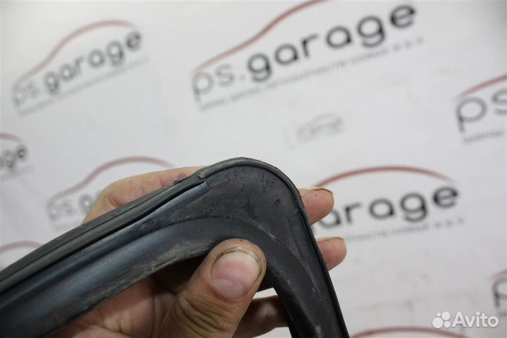 Уплотнитель стекла двери передней левой Opel Astr