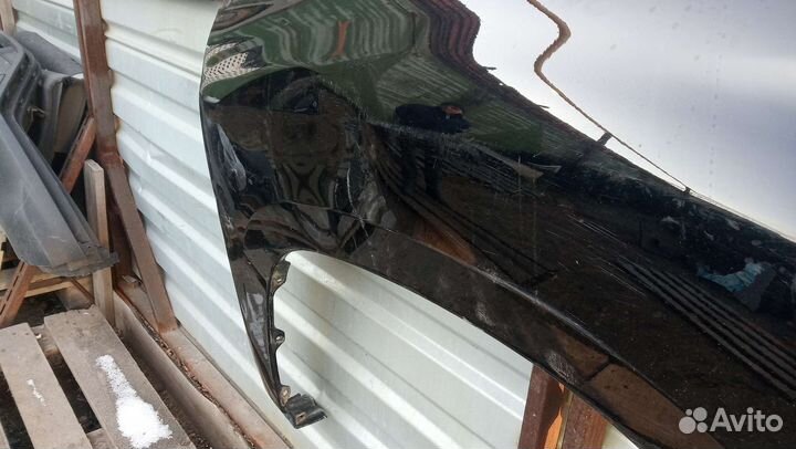 Крыло переднее правое Toyota Land Cruiser 200