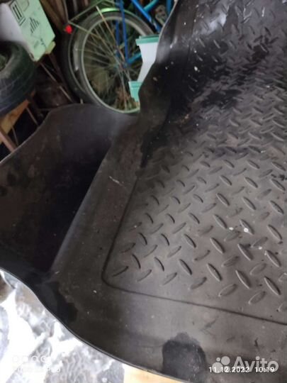 Коврик в багажник renault logan и УАЗ Патриот