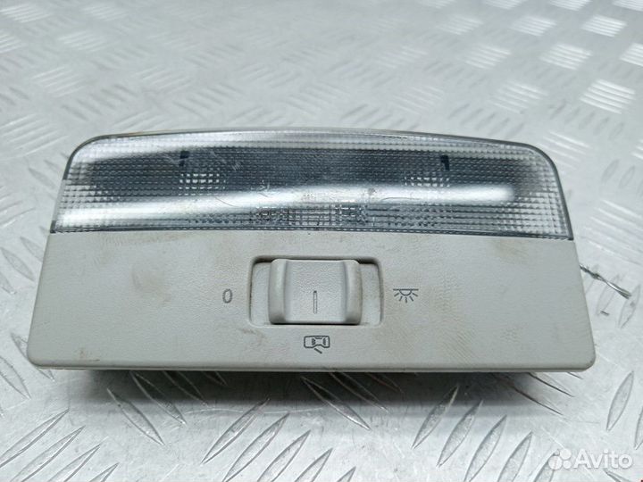 Фонарь салона (плафон) Skoda Rapid 2015 6L0947105A