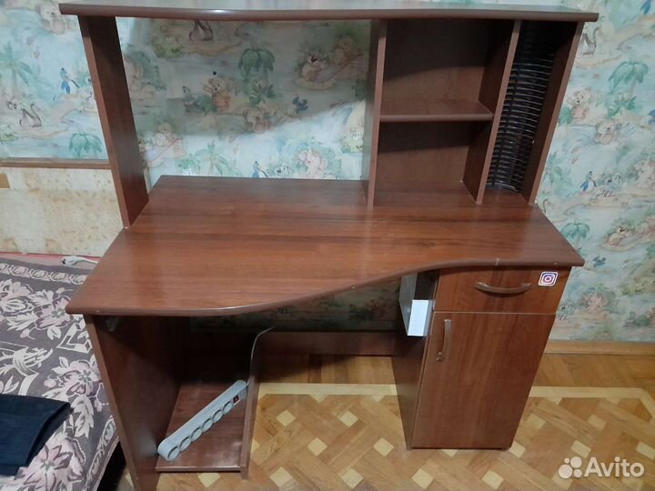 Компьютерный столик бу